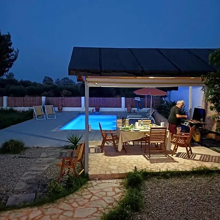 Holiday home Katikies Savrani *